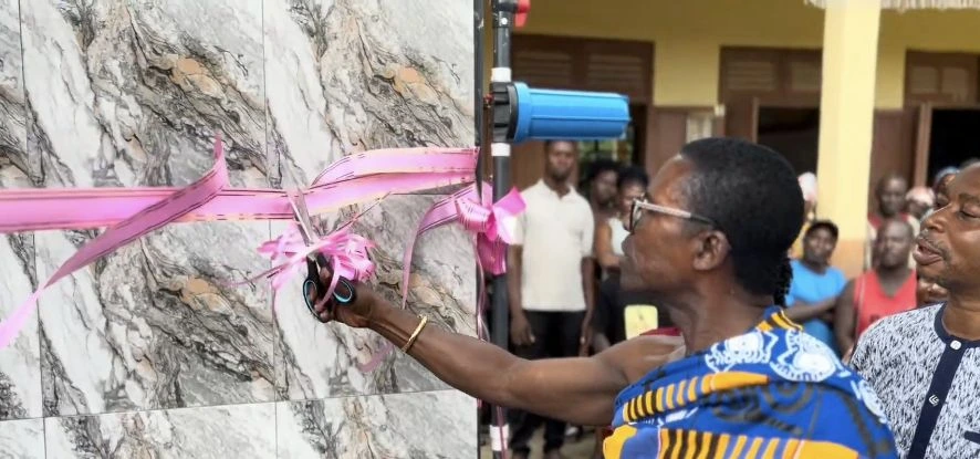 Ribbon-cutting at the completed school water installation